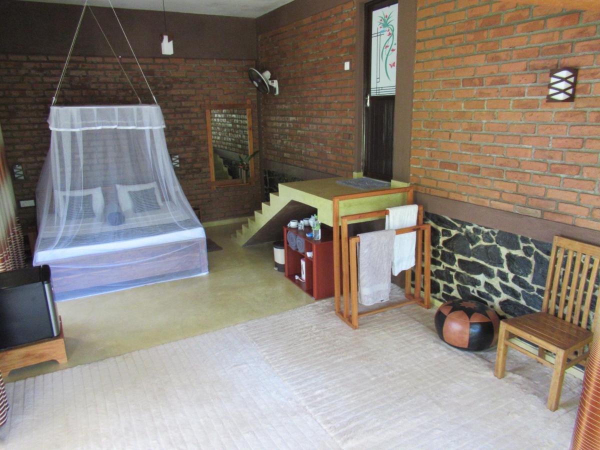 Bed and Breakfast The Rezt Элла Экстерьер фото